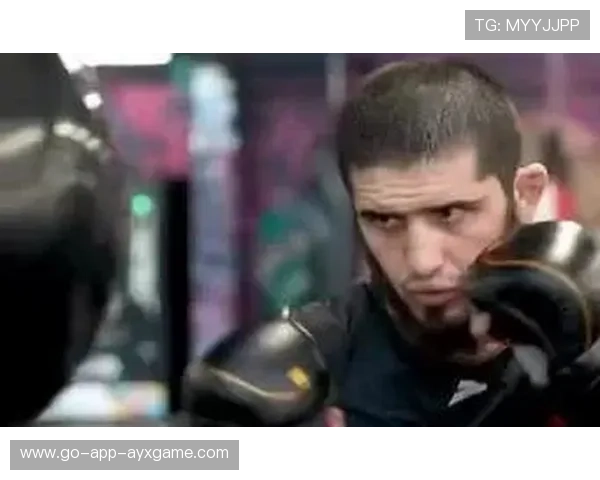 UFC马哈切夫地面控制训练更猛烈：揭秘顶级格斗家的极限突破